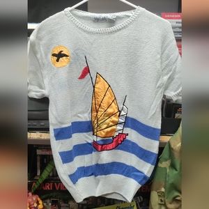 Vintage Wye Oaks women's sweater size L Blue in color